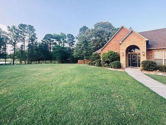 2nd image of 5 Whitney Cir