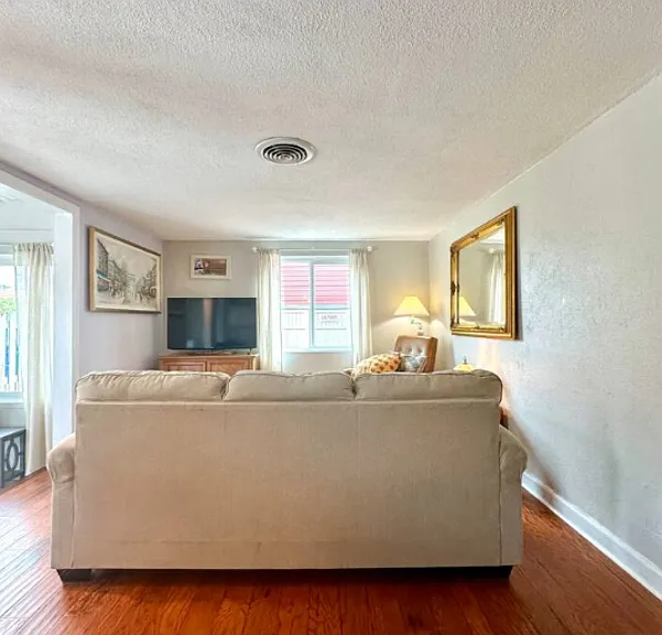 10548 Lake Dr — Photo 13