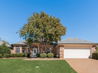 6201 Castle Creek Rd, Arlington, TX 76017