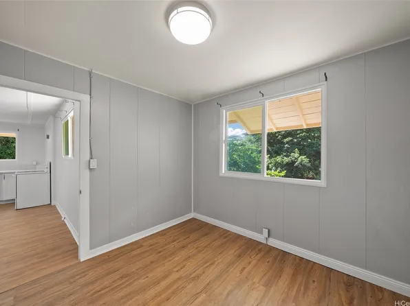 3904 Maunahilu Pl, Honolulu, HI 96816