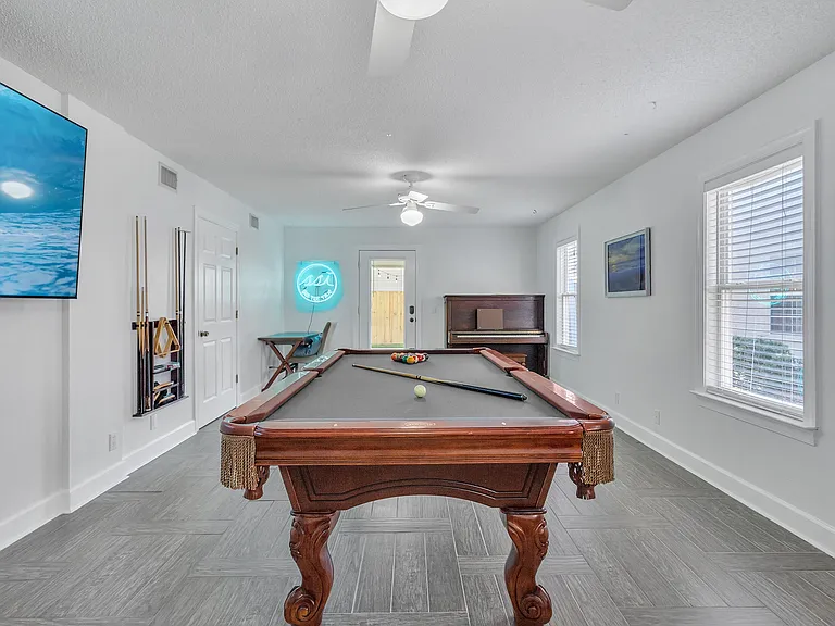 303 Holly St — Photo 18