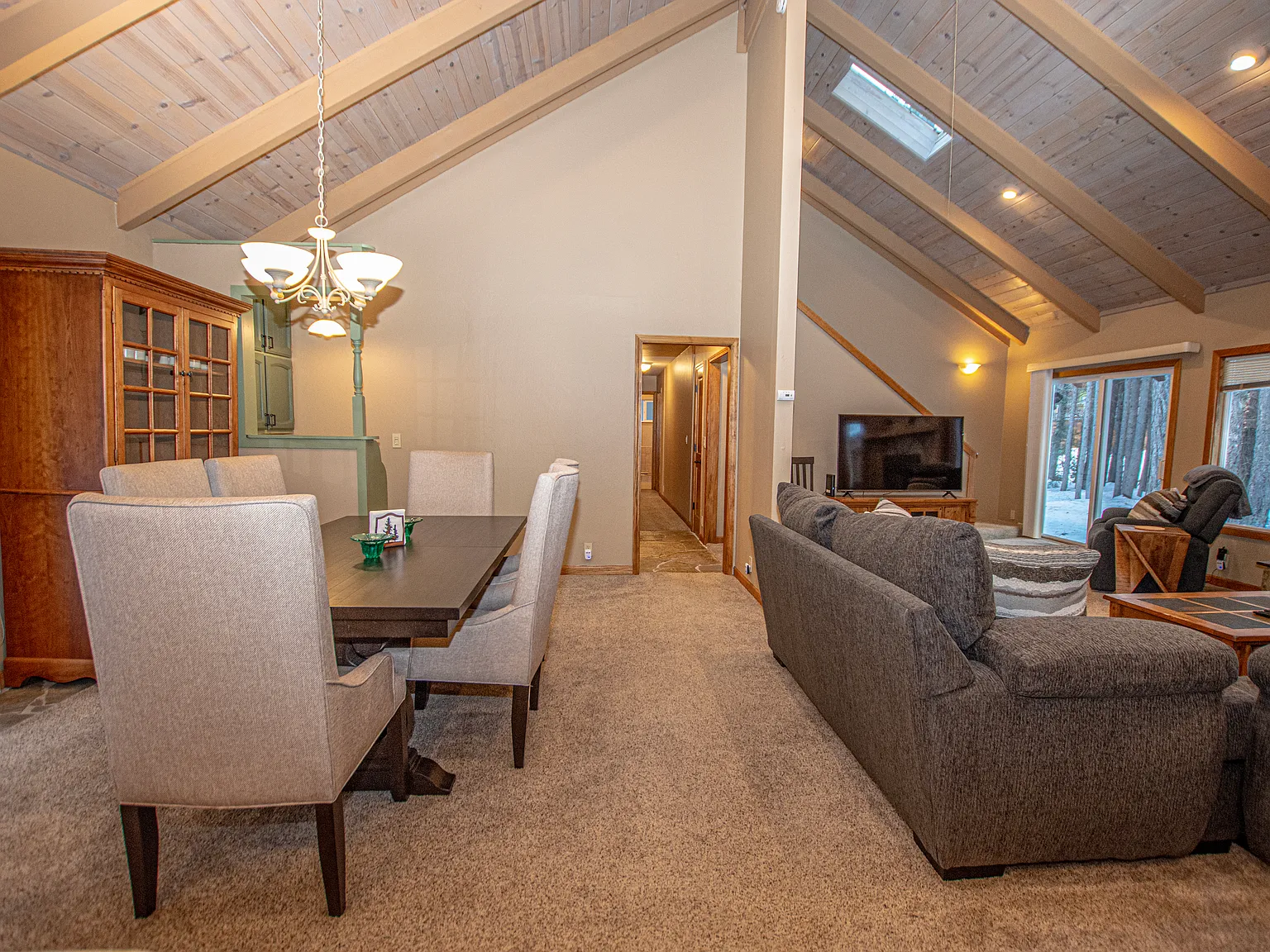3 bed, 2.5 bath, 1680 sqft, $4,600 — Photo 1