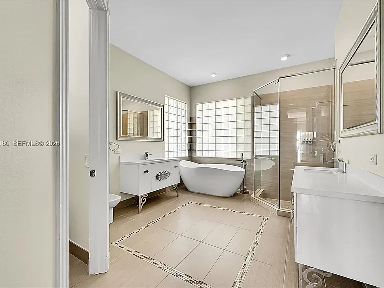512 NW 120th Dr — Photo 17