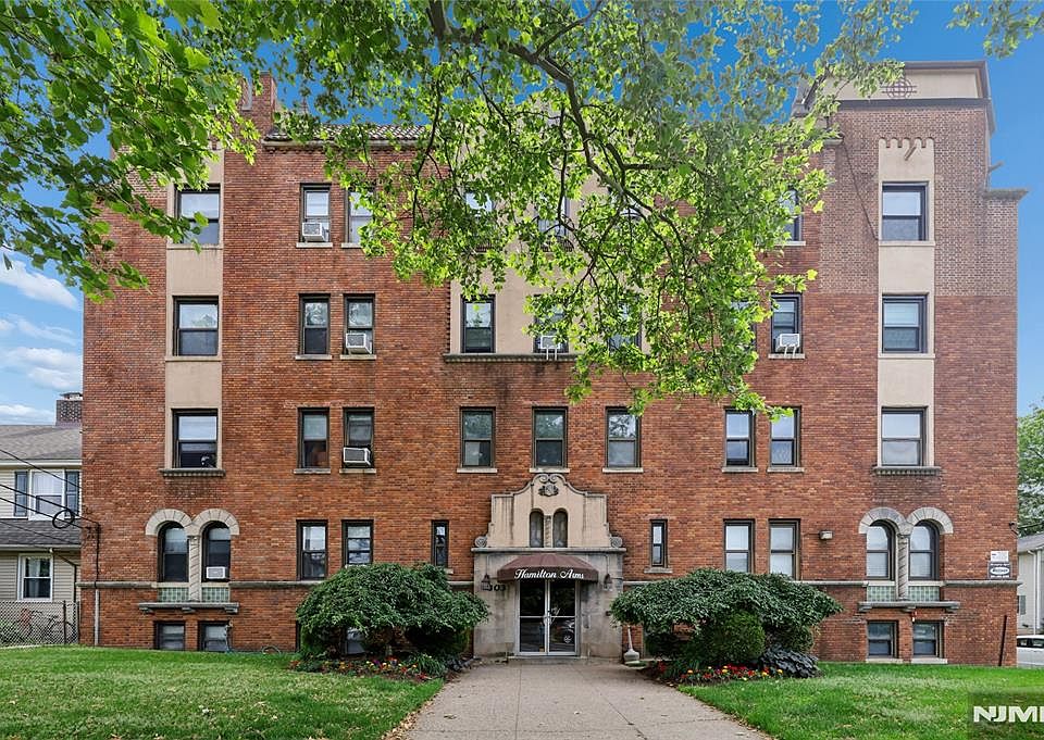 1st image of 303 Hamilton Pl APT C2