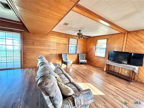 5th image of 516 N Byers Dr