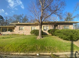 201 W Kingston St, Laurel, MS 39440