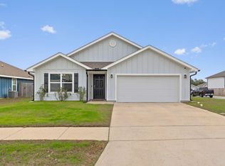 219 Laurel Hill St, Crestview, FL 32539