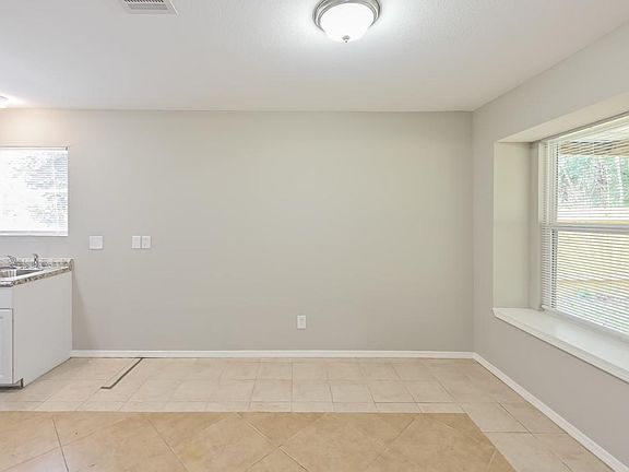 3rd image of 8723 Saratoga Forest Dr