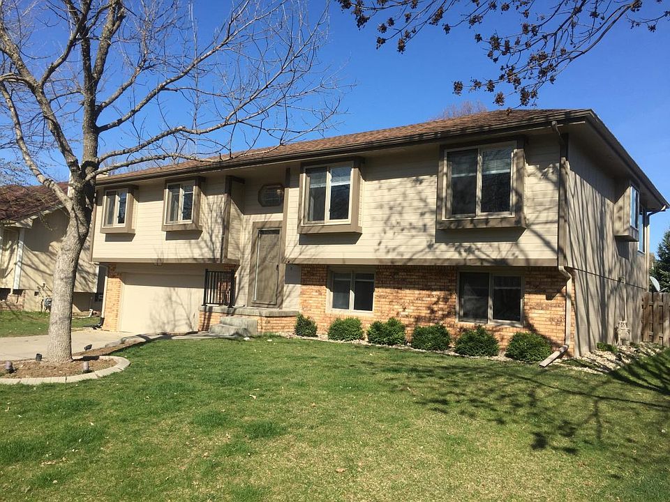 1st image of 1605 N 144th Ave