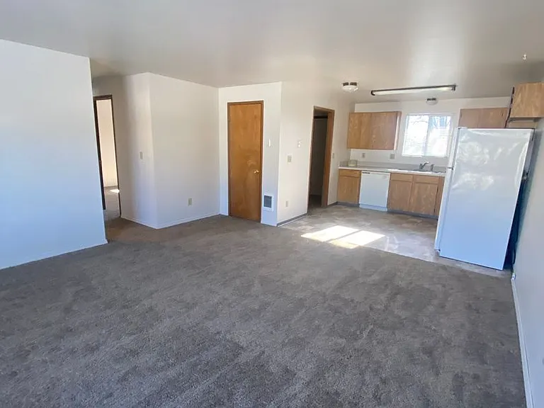 4802 Bonnie Ln — Photo 3