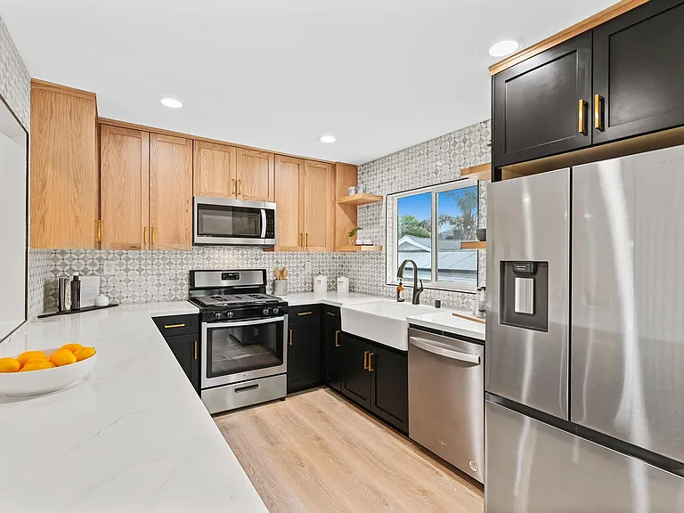 1162 Erica St — Photo 27