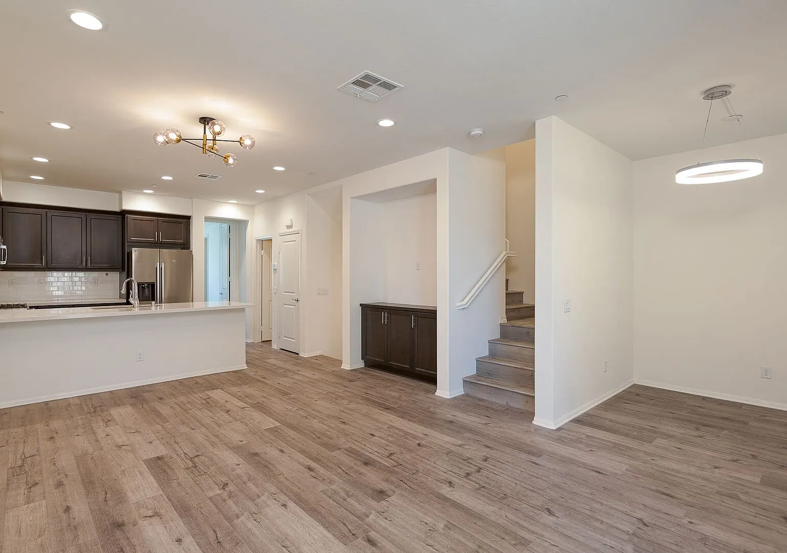 3 Bedroom + 3.5 Bathroom Townhome | Teso Robles | Camarillo | Unfurnished — Photo 2