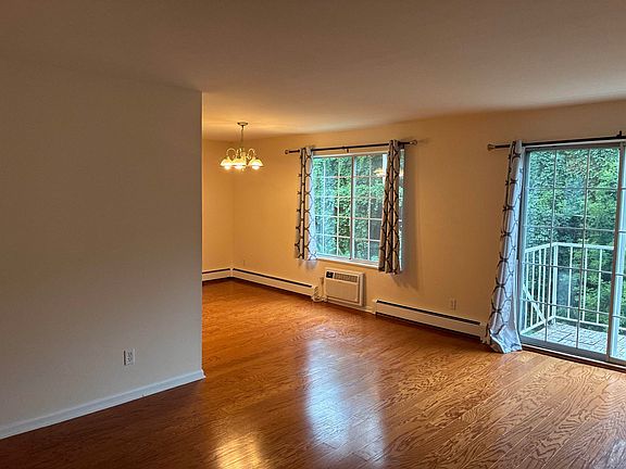 2nd image of 2142 Allen Blvd APT 4