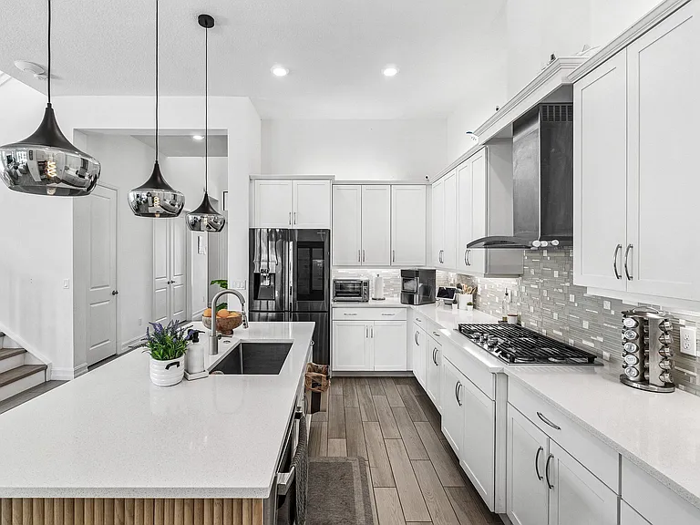 8795 Grand Prix Ln — Photo 10