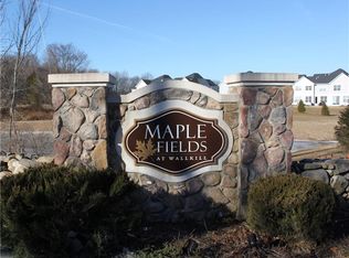 23 Meadow View Dr, Middletown, NY 10940