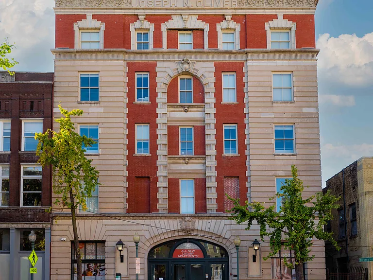 99 Front Apartments — Photo 16