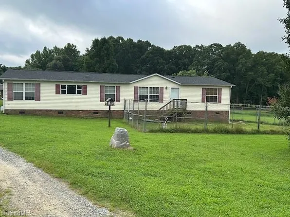 7205 Riley Rd, Climax, NC 27233