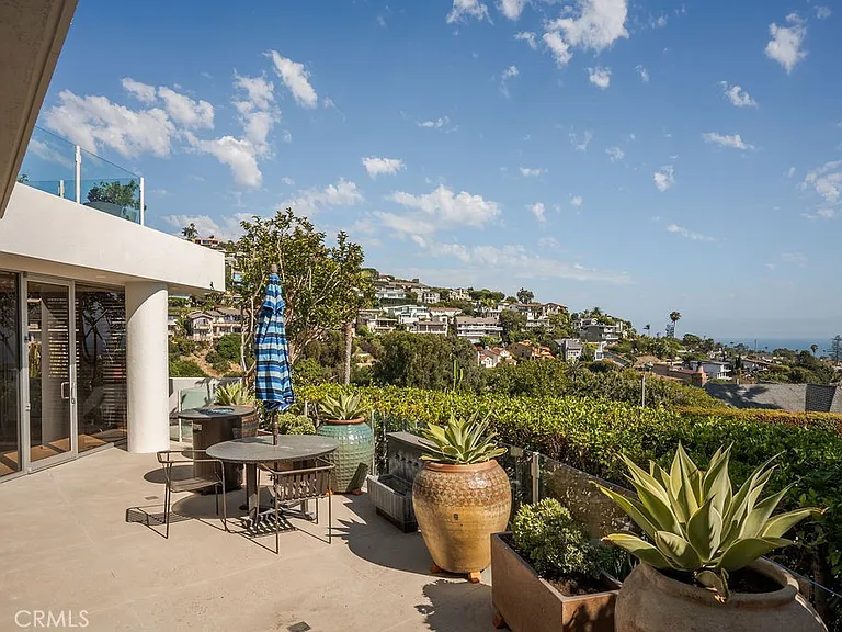 920 Skyline Dr — Photo 26