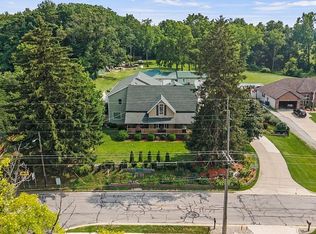 501 W Fox Lake Rd, Angola, IN 46703