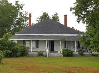 2039 Cleveland St, Elloree, SC 29047