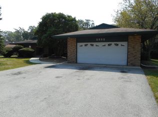 2552 Oakwood Dr, Olympia Fields, IL