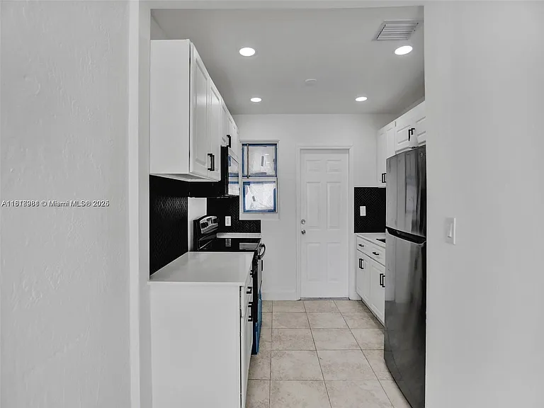 708 N 20th Ct #1-2 — Photo 31