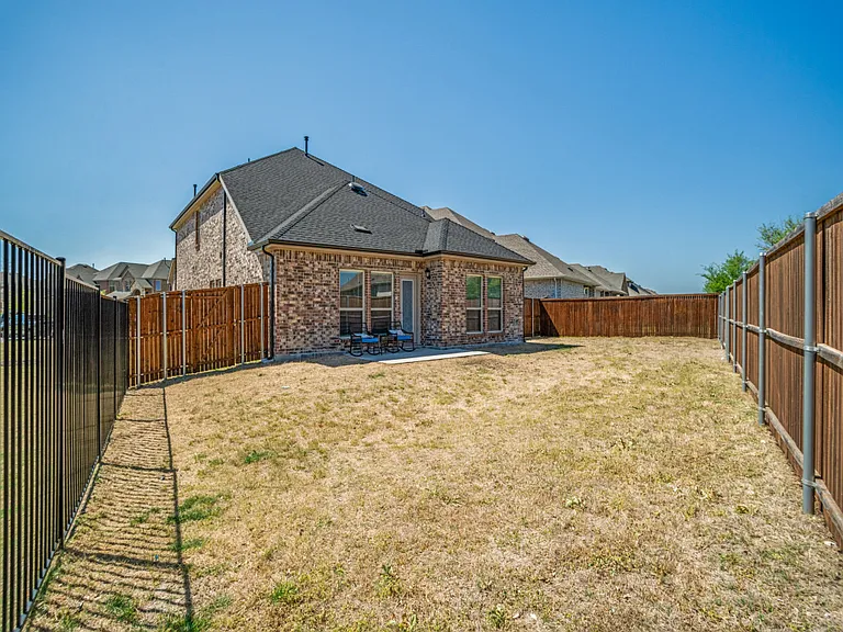 729 Jessica Lynn Ln — Photo 23