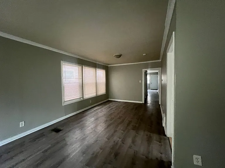 7202 S Marshfield Ave — Photo 16