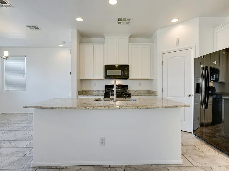 10768 Yarmouth Bay Ct — Photo 8