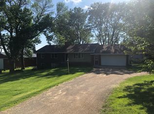 7666 N State Route 84, Galena, IL 61036