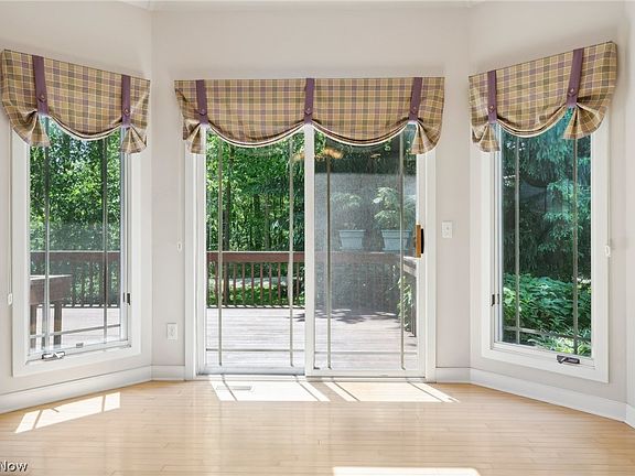 5th image of 39710 Alsace Ct