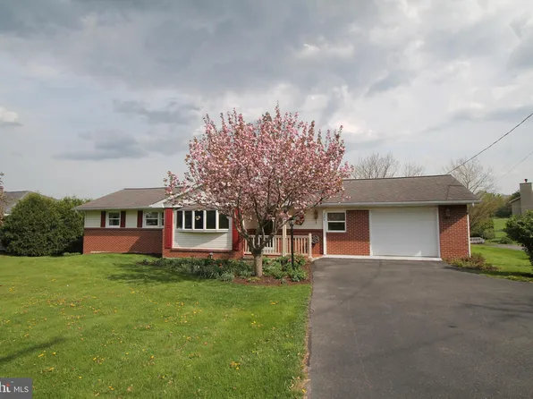 205 E Main St, Millheim, PA 16854