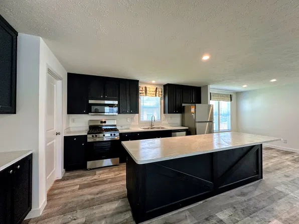 1135 Buckingham St #97, Wayland, MI 49348