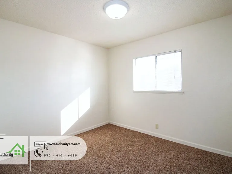 333 Boulder Creek Dr, Redding, CA 96003 — Photo 12