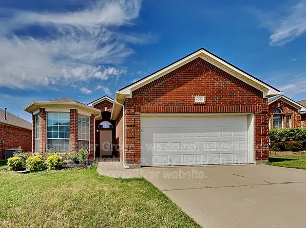 4005 Martinsburg Dr, Fort Worth, TX 76244
