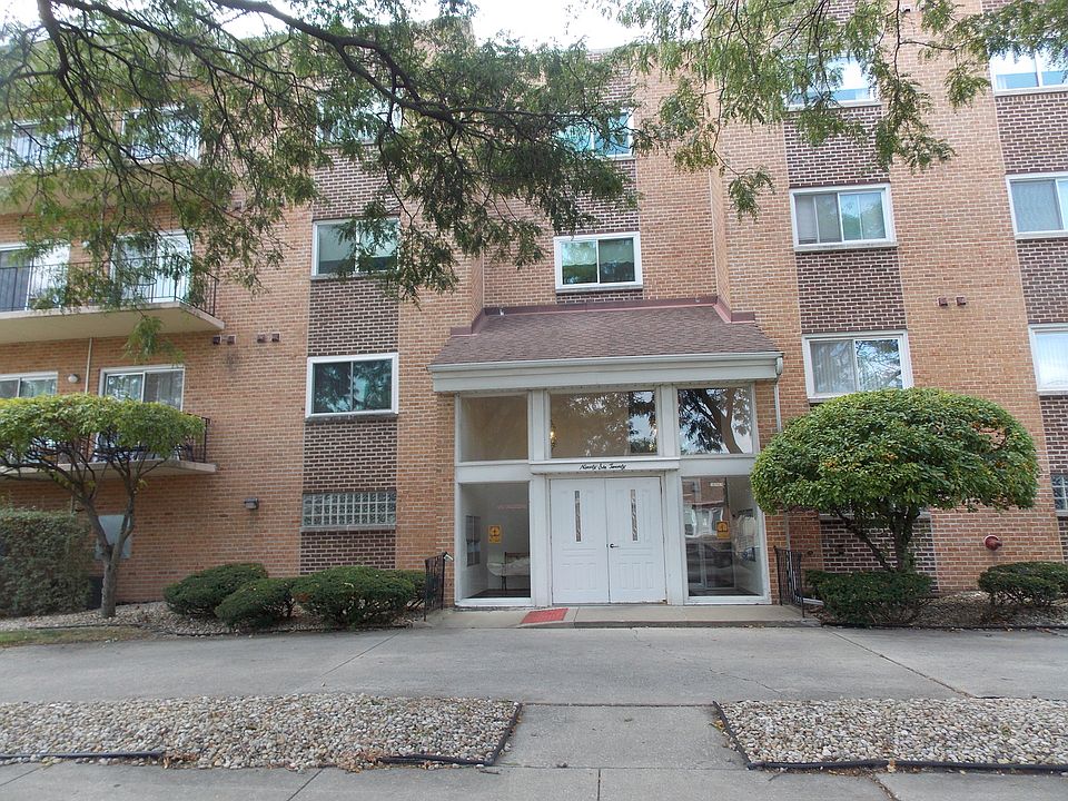 1st image of 9620 S Komensky Ave APT 207