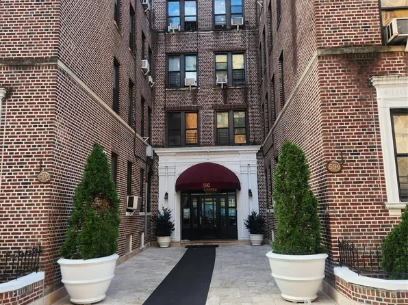 590 Parkside Avenue #1BW, Brooklyn, NY 11226