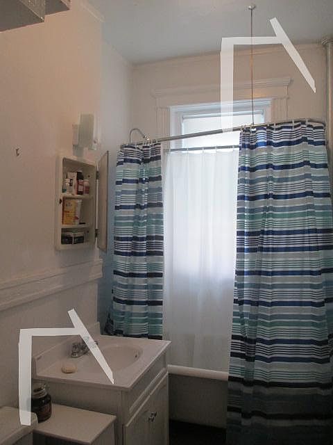 2nd image of 119 Brainerd Rd #2R