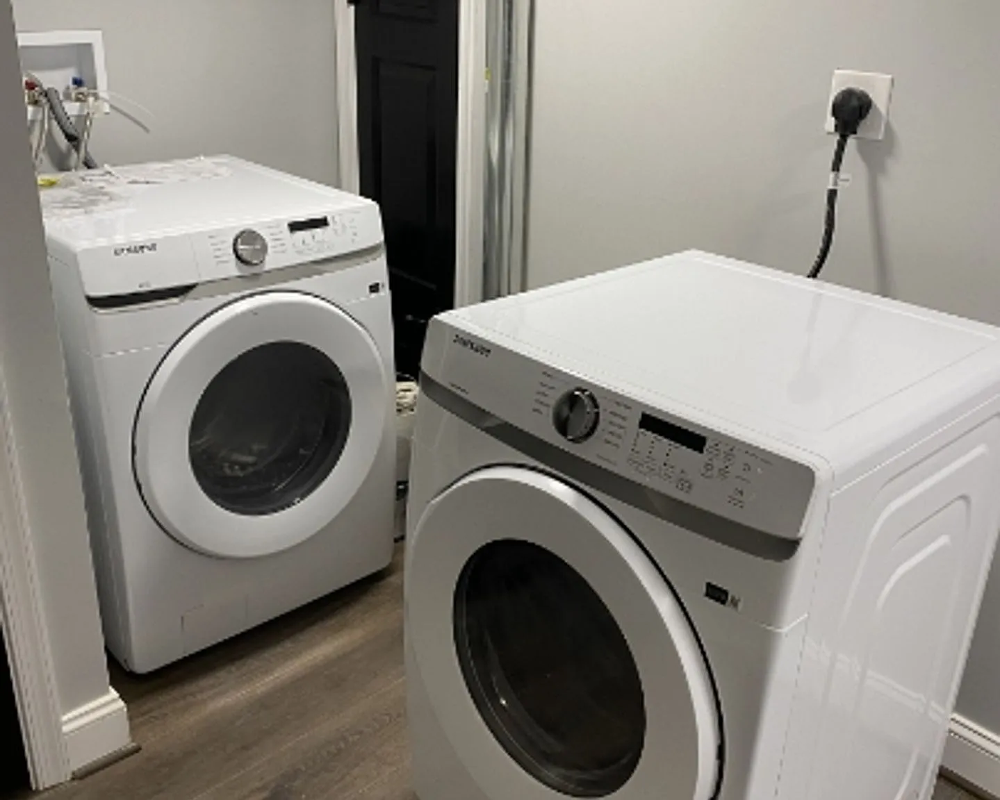 3908 Claremont Avenue $600 Available Room (Shared Bath) — Photo 3