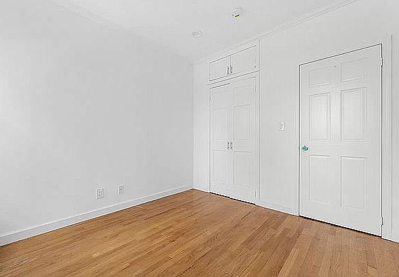 5th image of 106 Norfolk St APT 24