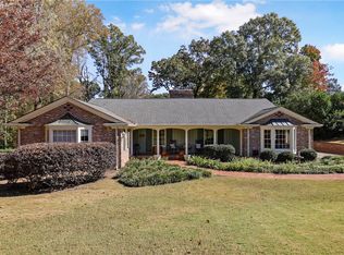 124 Glassy Mountain St, Pickens, SC 29671