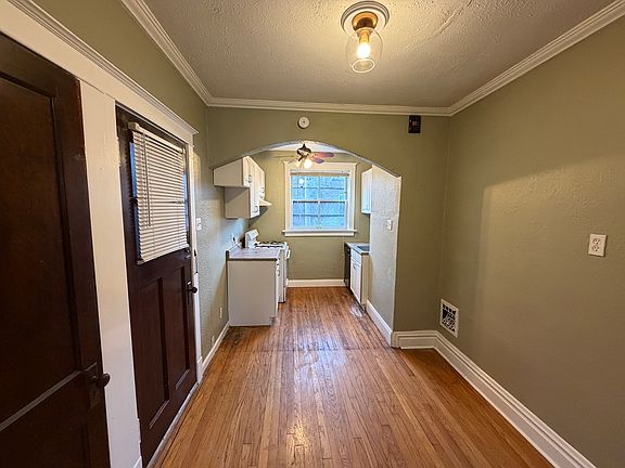 5th image of 2117 Cleveland Pl #1E