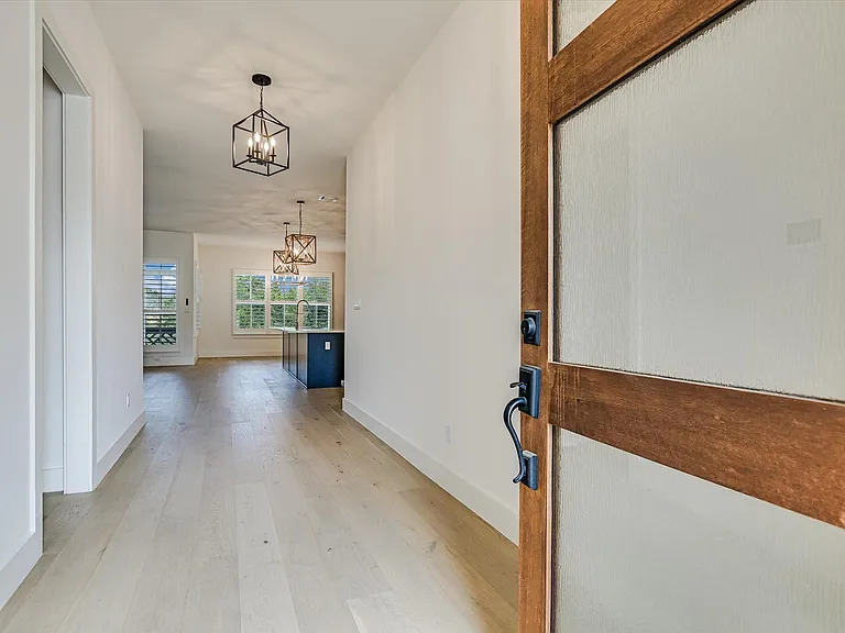 935 Wesley Ridge Dr — Photo 4