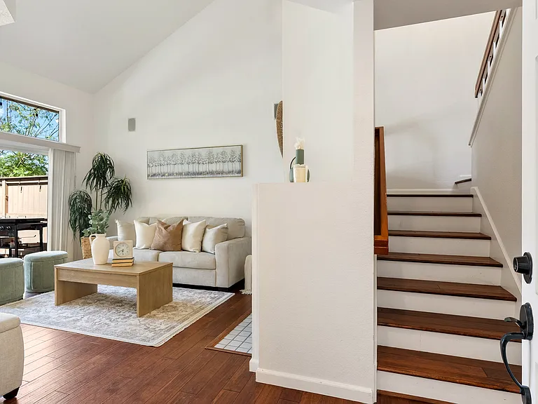 18 Meadowood — Photo 4