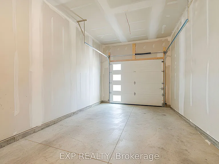 5672 Dorchester Rd #28 — Photo 29
