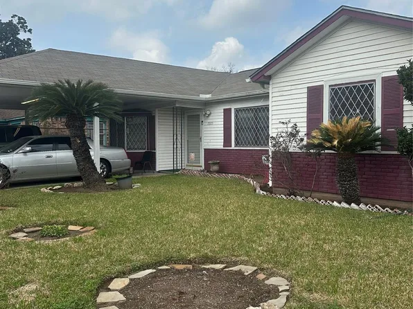 7605 Bywood St, Houston, TX 77028