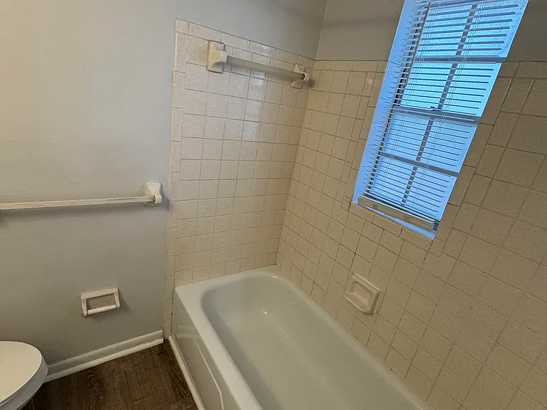 330 45th Ave S #5 — Photo 16