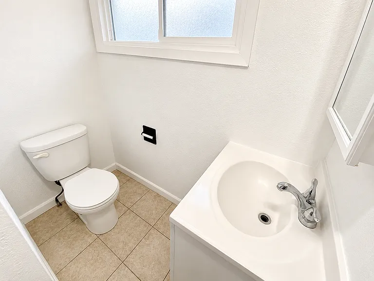 243 Miriam Street — Photo 8