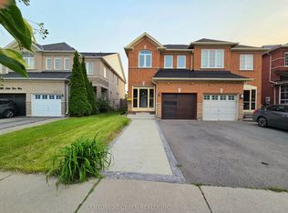 7314 Cork Tree Row, Mississauga, ON L5N 8N9
