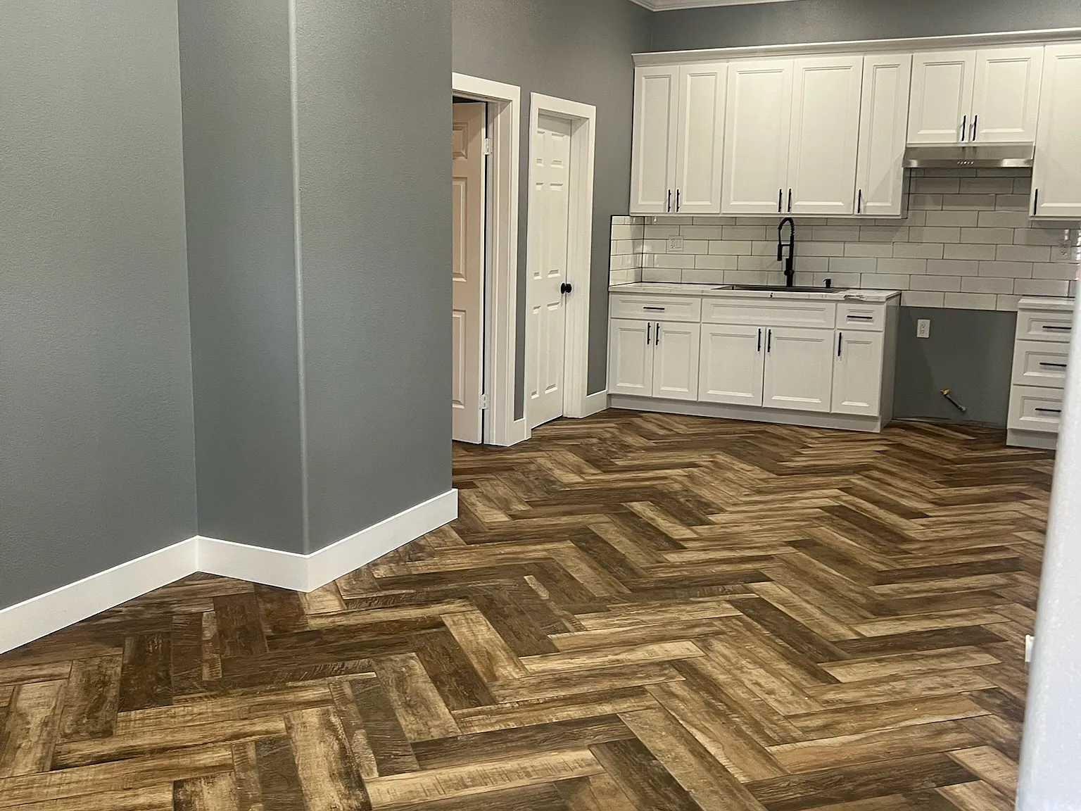 4 bed, 1500 sqft, $3,499 — Photo 2